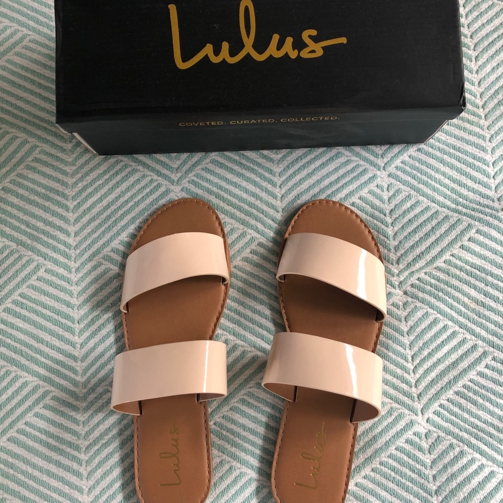 Lulus tan patent leather slides